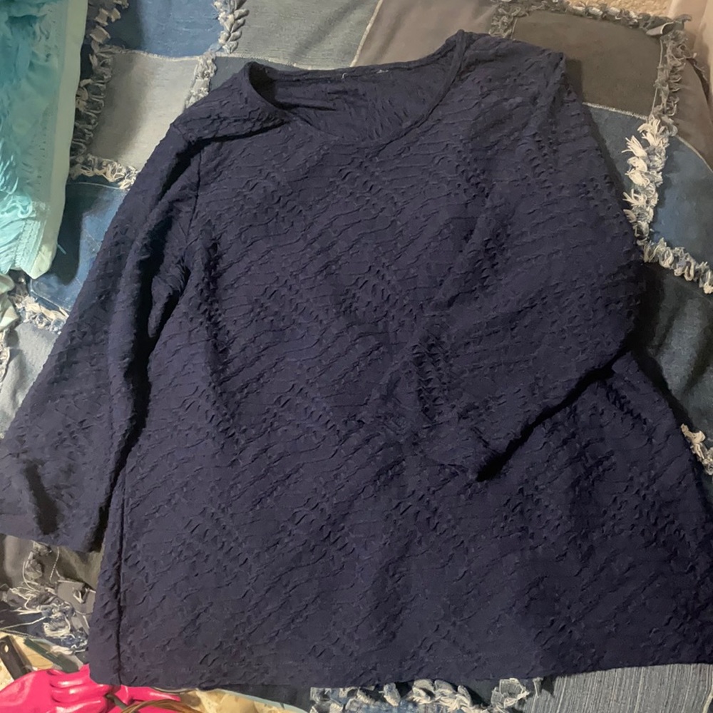 Alia navy color ladies tshirt. Size 2xl